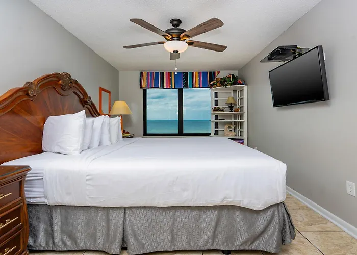 Apartment Island Winds West 574 *